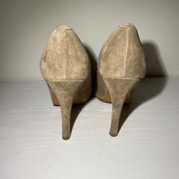 Chloe Taupe Suede Pumps Round Toe Heels - Size: 37 - Picture 5 of 8